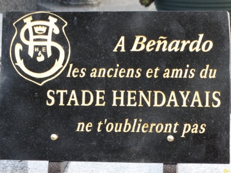 plaque Berñardo Berra